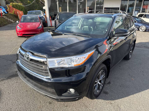 2016 Toyota Highlander XLE AWD photo