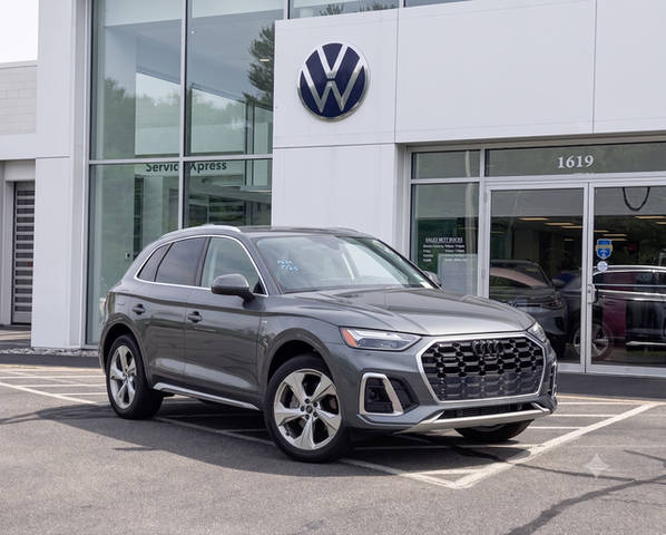 2023 Audi Q5 S line Premium Plus AWD photo