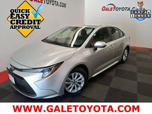 2023 Toyota Corolla LE FWD photo
