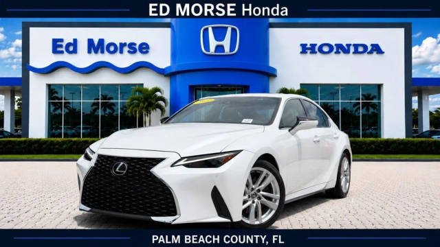 2023 Lexus IS IS 300 RWD photo
