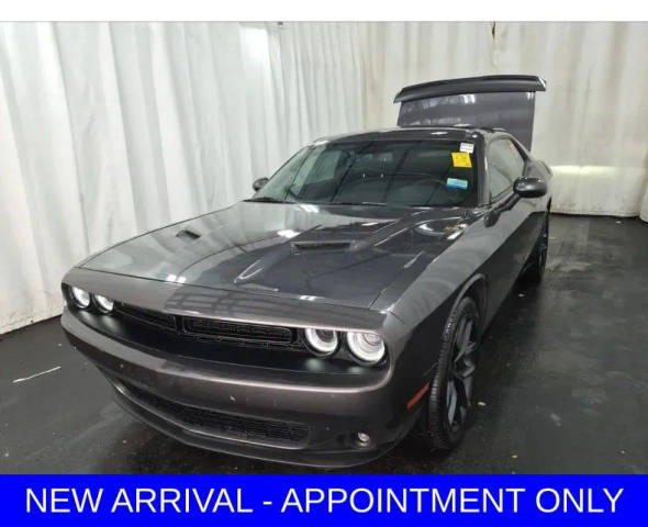 2023 Dodge Challenger SXT RWD photo