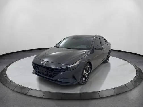 2023 Hyundai Elantra SEL FWD photo