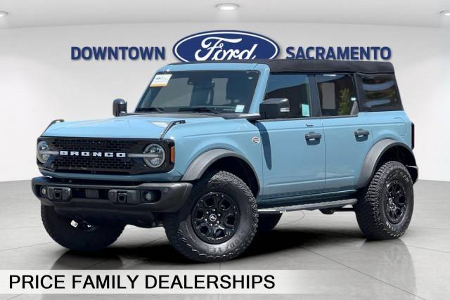 2023 Ford Bronco 4 Door Wildtrak 4WD photo
