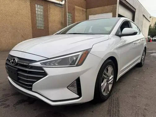 2020 Hyundai Elantra SEL FWD photo