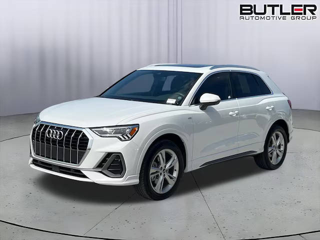 2023 Audi Q3 S line Premium Plus AWD photo