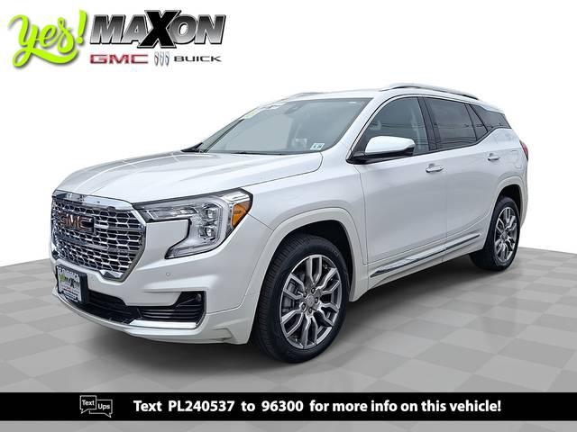 2023 GMC Terrain Denali AWD photo