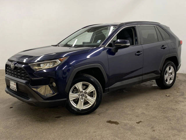 2021 Toyota RAV4 XLE AWD photo