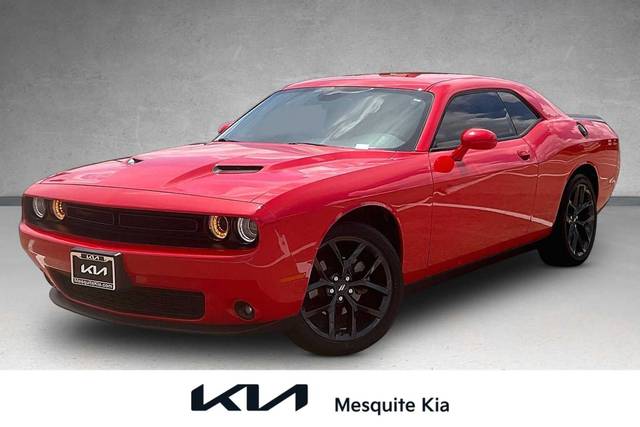 2023 Dodge Challenger SXT RWD photo
