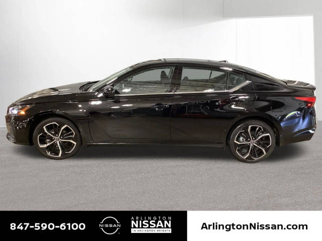 2023 Nissan Altima 2.5 SR AWD photo
