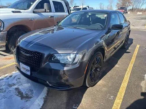 2023 Chrysler 300 Touring RWD photo