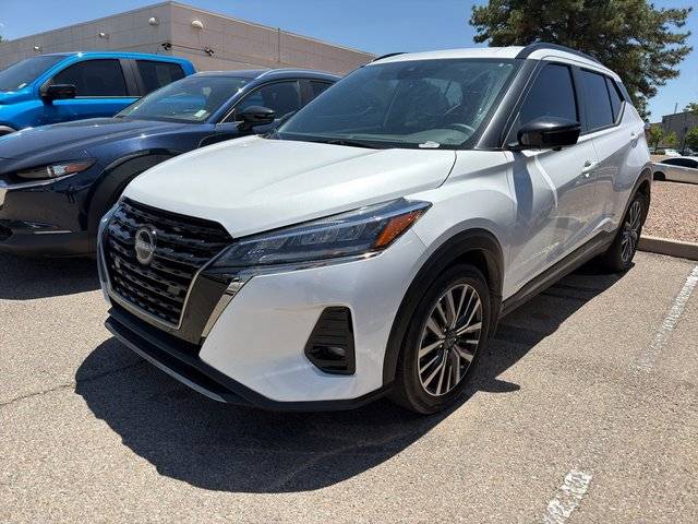 2023 Nissan Kicks SR FWD photo