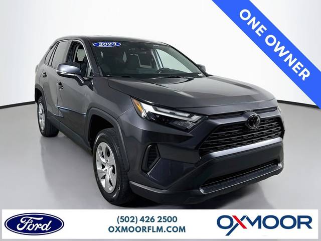 2023 Toyota RAV4 LE AWD photo