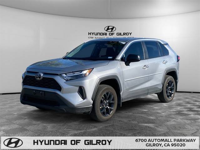 2023 Toyota RAV4 LE FWD photo