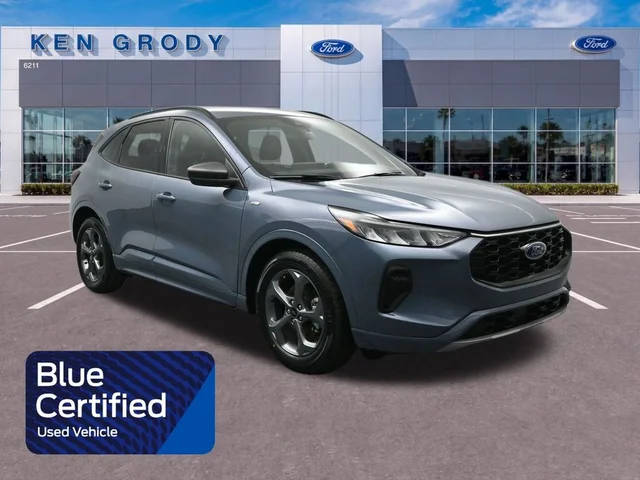 2023 Ford Escape ST-Line FWD photo