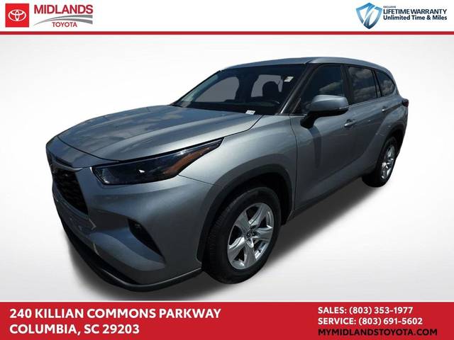 2023 Toyota Highlander LE FWD photo