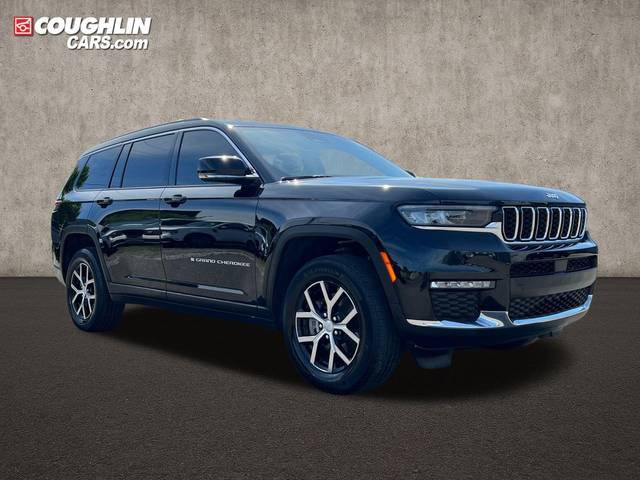 2023 Jeep Grand Cherokee L Limited 4WD photo