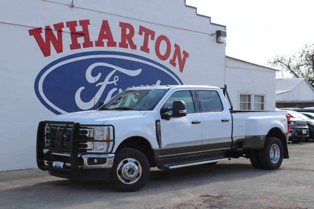 2023 Ford F-350 Super Duty XLT 4WD photo