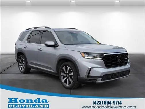 2023 Honda Pilot Touring AWD photo