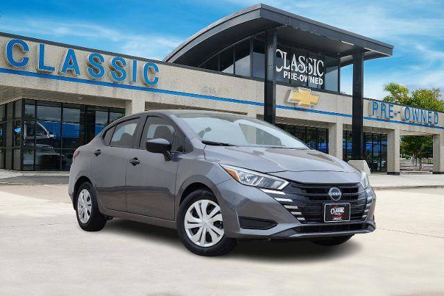 2023 Nissan Versa S FWD photo