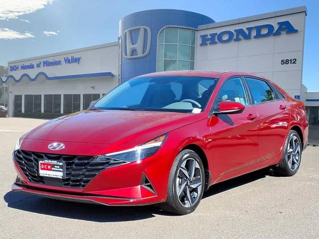 2023 Hyundai Elantra SEL FWD photo
