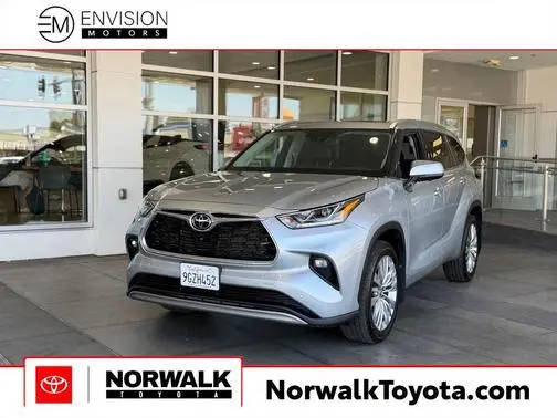 2023 Toyota Highlander Platinum FWD photo