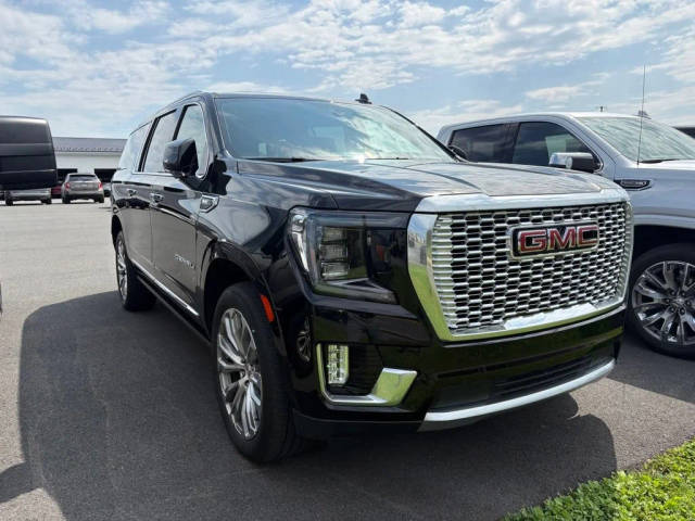 2023 GMC Yukon XL Denali 4WD photo
