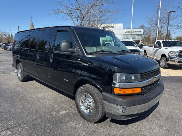 2018 Chevrolet Express LT RWD photo
