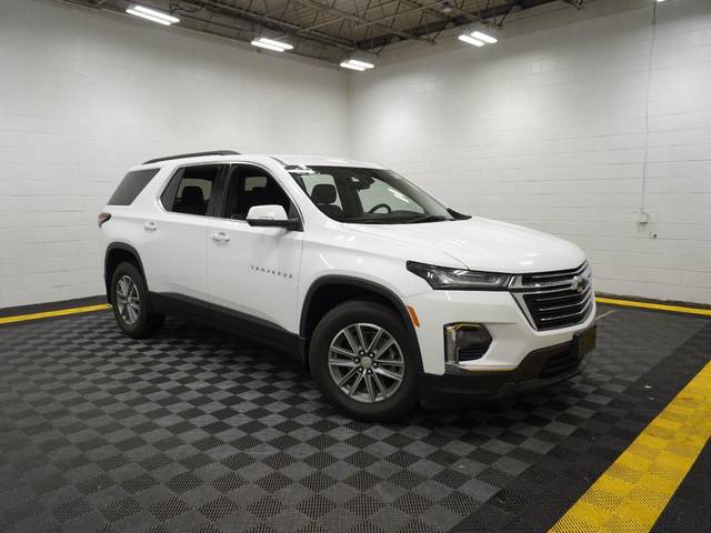 2023 Chevrolet Traverse LT Cloth FWD photo