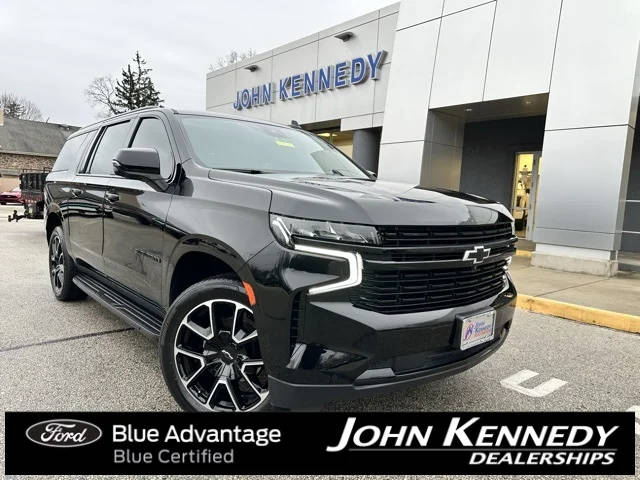 2023 Chevrolet Suburban RST 4WD photo