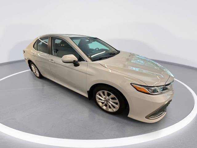 2023 Toyota Camry LE FWD photo