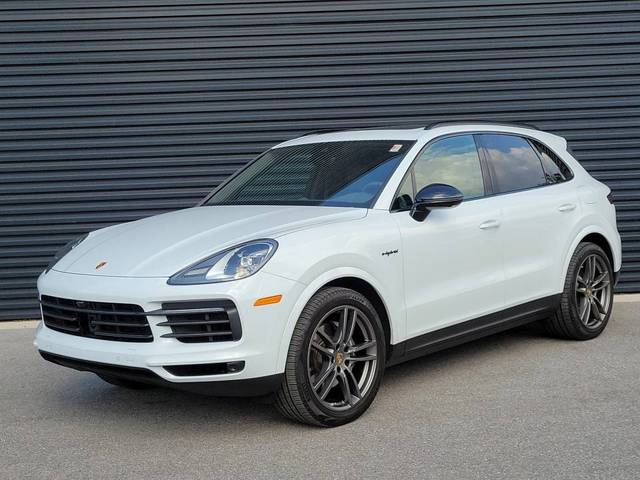 2023 Porsche Cayenne Platinum Edition E-Hybrid AWD photo