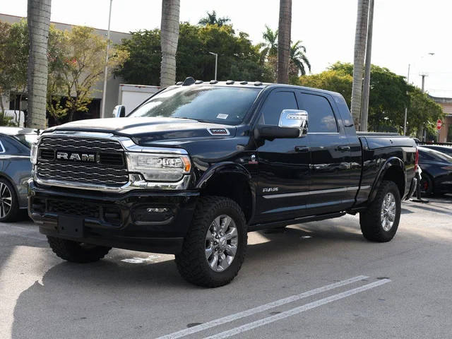 2023 Ram 3500 Limited 4WD photo