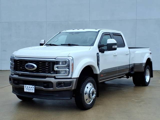 2023 Ford F-450 Super Duty King Ranch 4WD photo