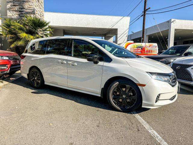 2023 Honda Odyssey Sport FWD photo