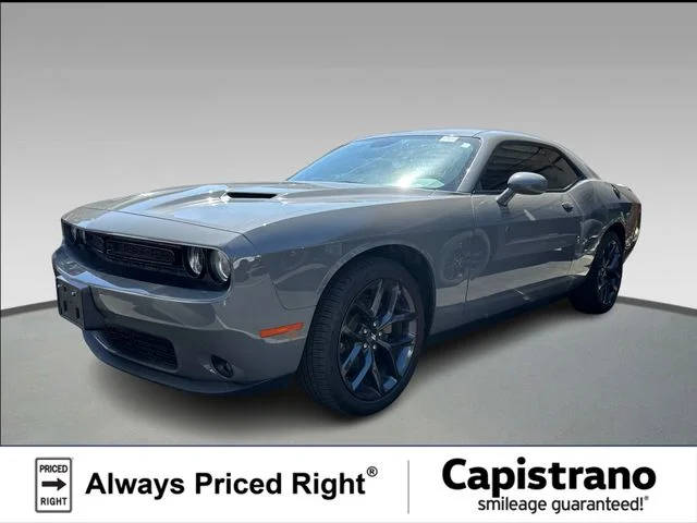2023 Dodge Challenger SXT RWD photo