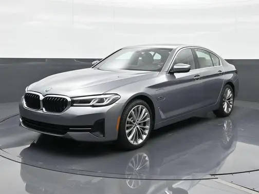2023 BMW 5 Series 530e RWD photo