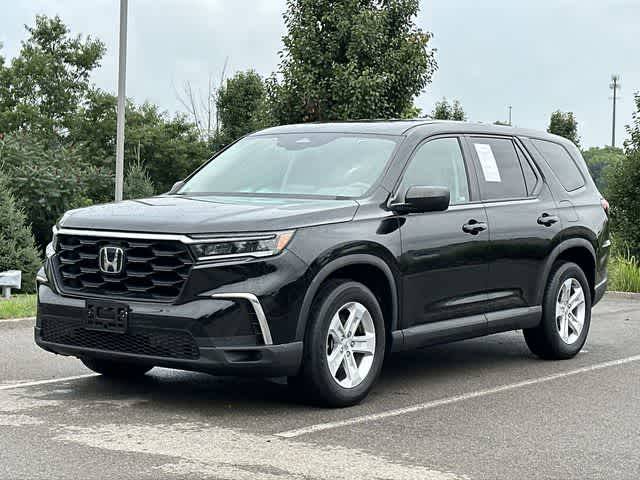 2023 Honda Pilot LX AWD photo