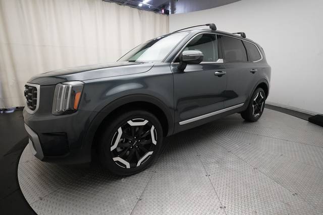 2023 Kia Telluride S AWD photo