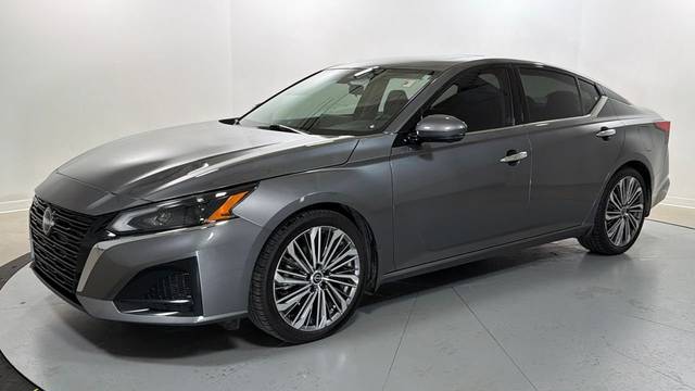 2023 Nissan Altima 2.5 SL FWD photo