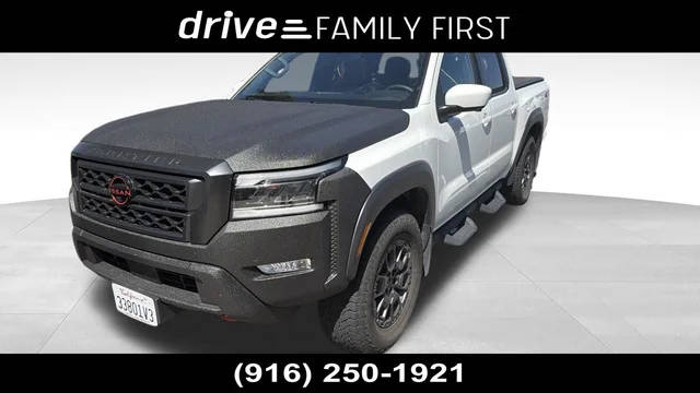 2023 Nissan Frontier PRO-4X 4WD photo