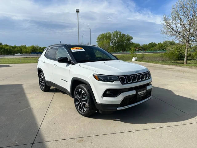 2023 Jeep Compass Limited 4WD photo