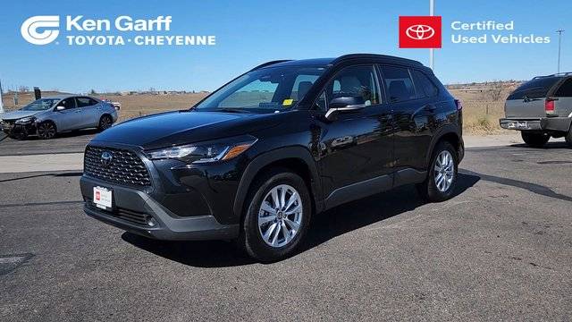 2023 Toyota Corolla Cross LE AWD photo