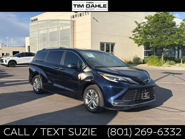 2023 Toyota Sienna Platinum AWD photo