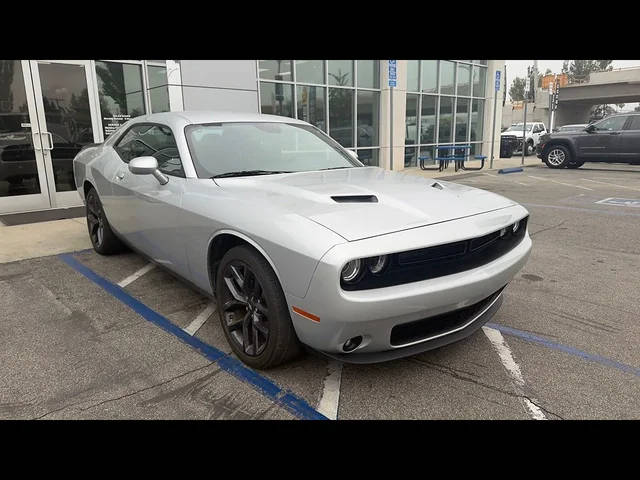 2023 Dodge Challenger SXT RWD photo