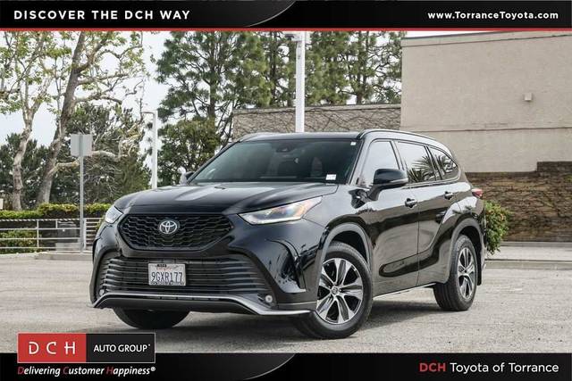 2023 Toyota Highlander XSE FWD photo