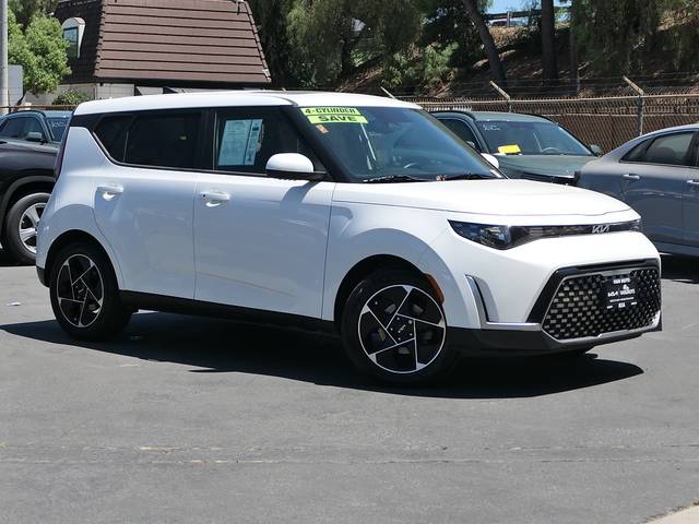 2023 Kia Soul EX FWD photo