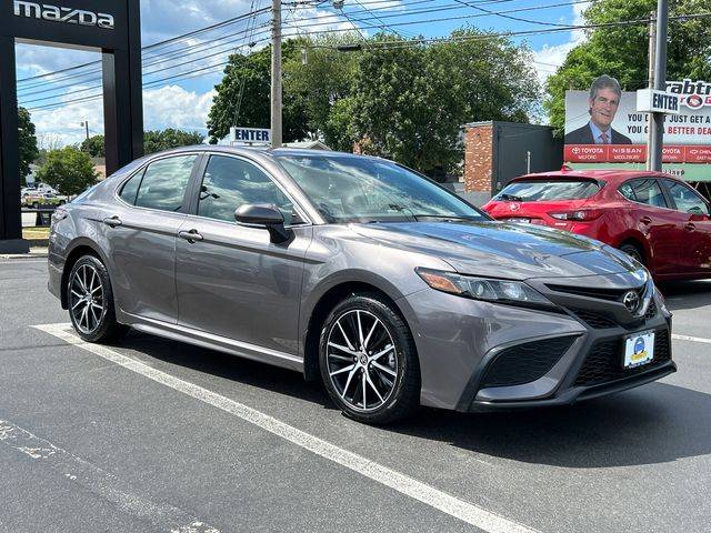 2023 Toyota Camry SE AWD photo