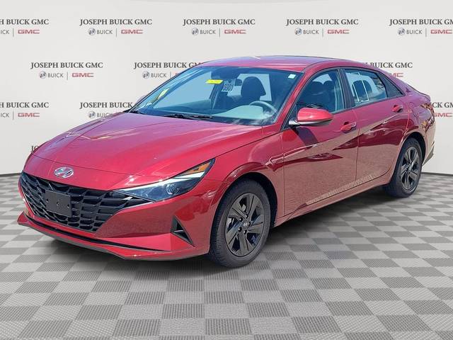 2023 Hyundai Elantra SEL FWD photo