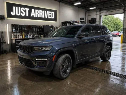 2023 Jeep Grand Cherokee Limited 4WD photo