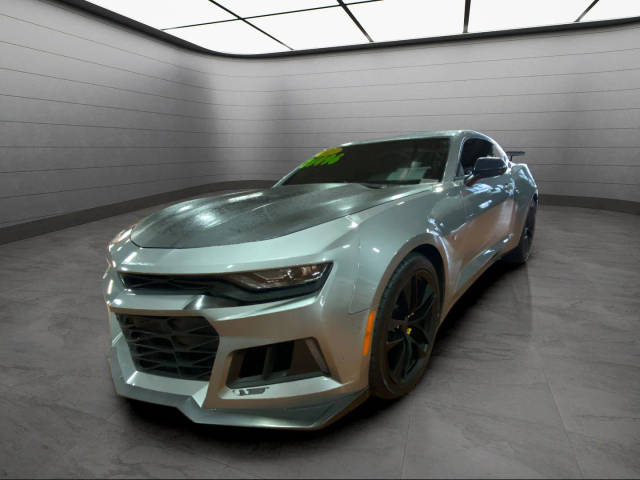 2023 Chevrolet Camaro 2LT RWD photo